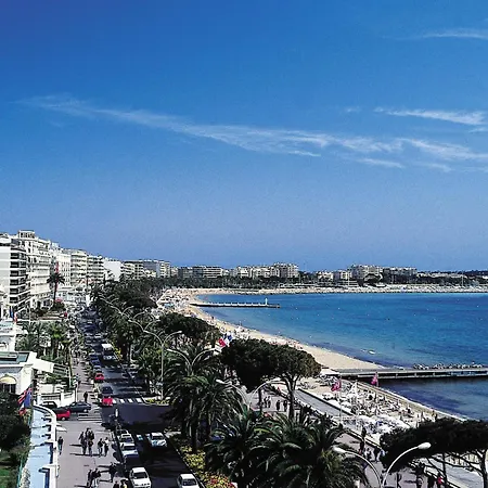 2 Bedroom Forville 8 Mins To The Palais 328 By Interhome Apartment